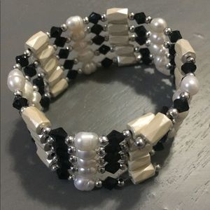 Black and White Magnetic Bracelet